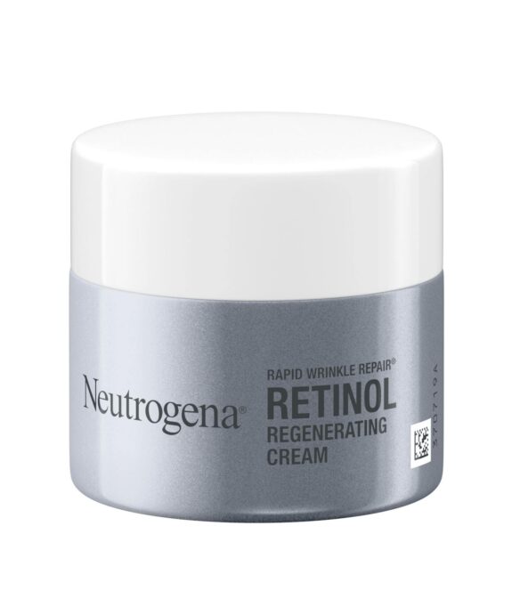 Tretinoin cream tube, Spanish packaging.