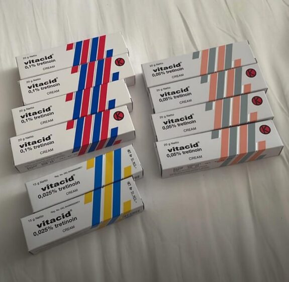 Vitacid 0.01 topical treatment.