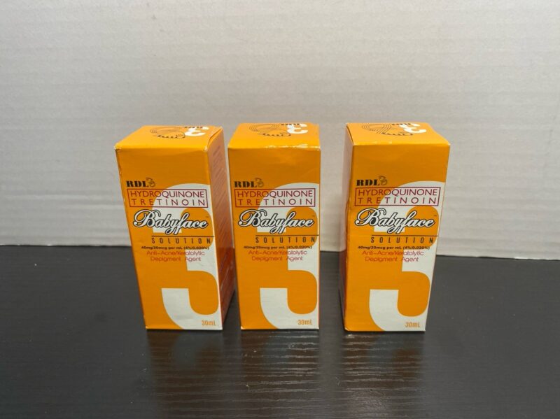 Hydroquinone Tretinoin 3 cream jar